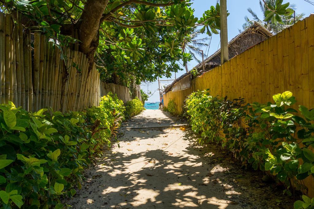 Koko'S Place Diniwid Balabag  エクステリア 写真