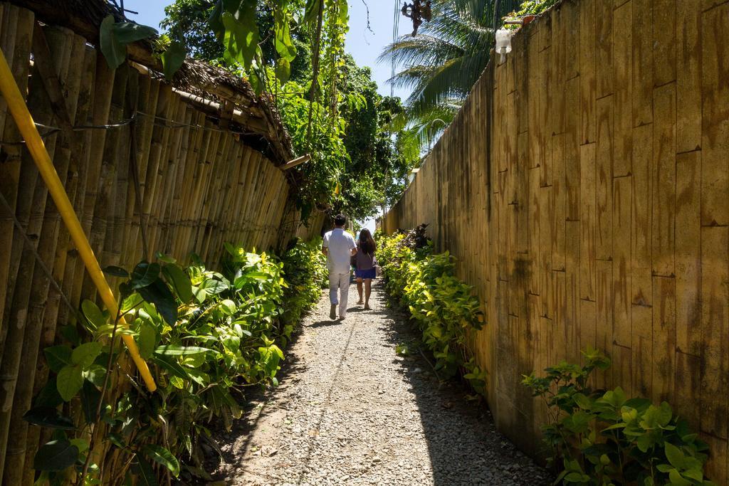 Koko'S Place Diniwid Balabag  エクステリア 写真